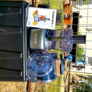 Cuisinart elemental 13 cup food processor with spiral Lizer & dicer